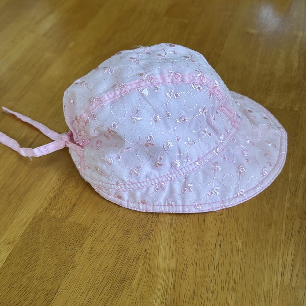 Vintage Pink Eyelet Kids Sun Hat Multiple Size Toddler Adjusts with Ribbon